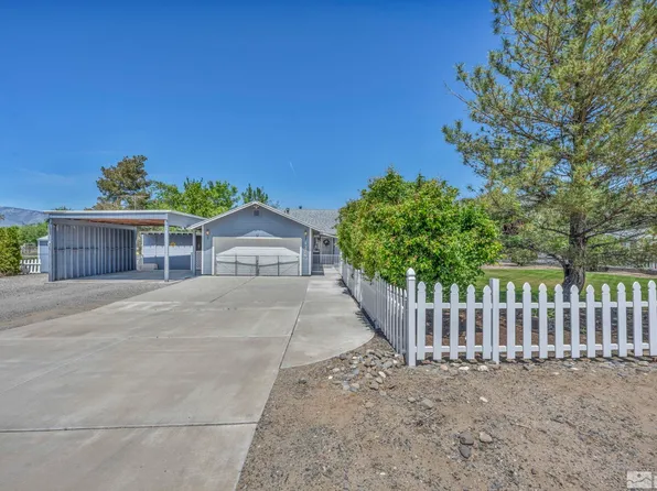 1376 Saratoga St, Minden, NV 89423
