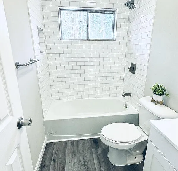 824 Stoneykirk Dr — Photo 8