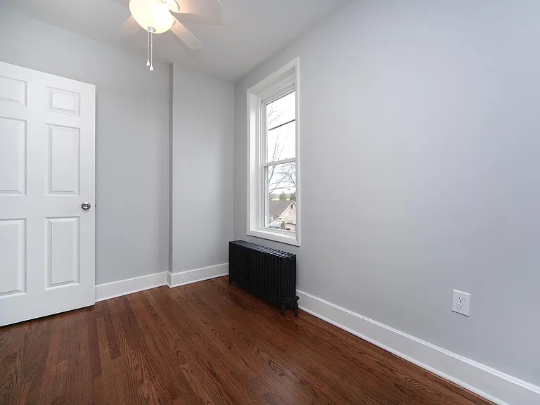 251 N 2nd St — Photo 21