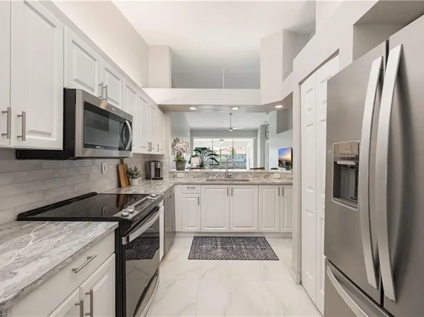 7564 Silver Trumpet LN #U202, NAPLES, FL 34109