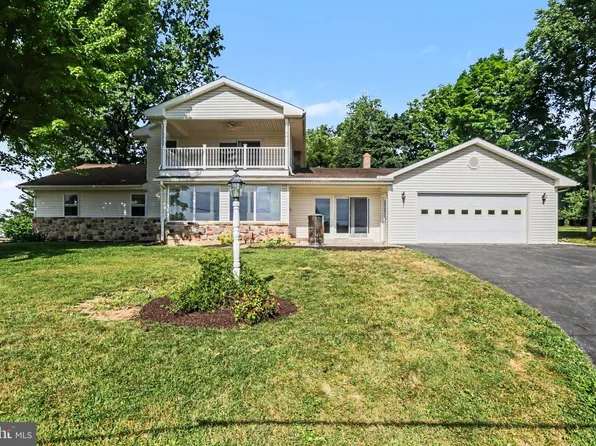 142 Eisenhower Rd, Palmyra, PA 17078