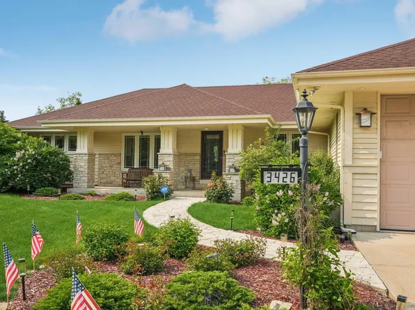 3426 West Links DRIVE, Franklin, WI 53132