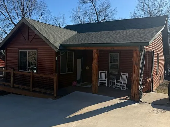 830 Memory Ln, Stockton, MO 65785