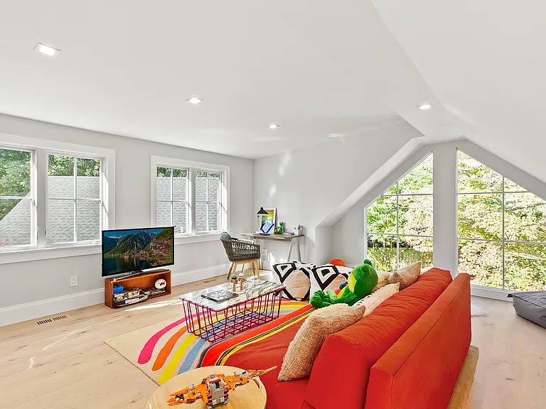 15 Beach Plum Rd — Photo 11