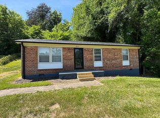 885 Southland Dr, Martinsville, VA 24112