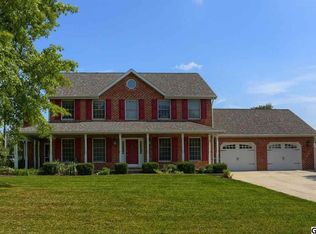 116 Willow View Dr, Carlisle, PA 17013