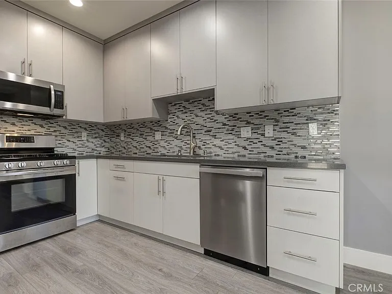 6954 Jellico Ave — Photo 23