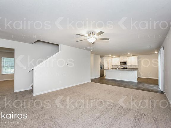 4th image of 607 Wild Tulip Ct