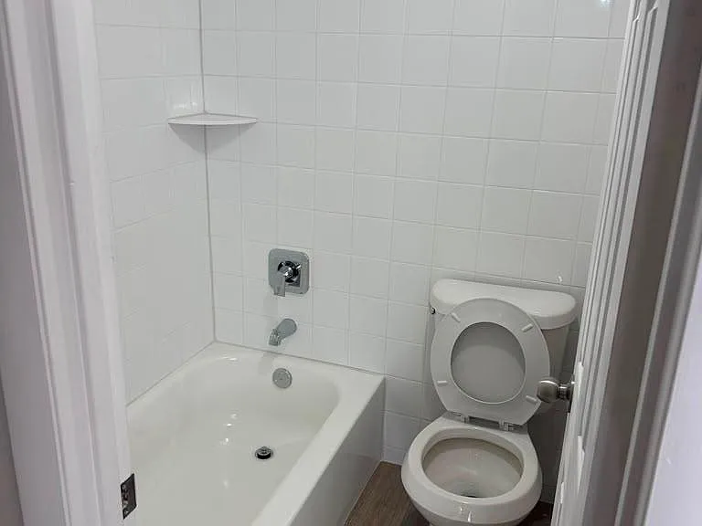 4905 Walden Cir #5 — Photo 2