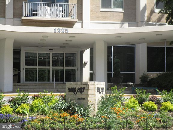 3rd image of 1225 Martha Custis Dr APT 520