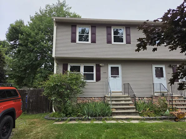 152 Cottage Grv #B, Burlington, VT 05408