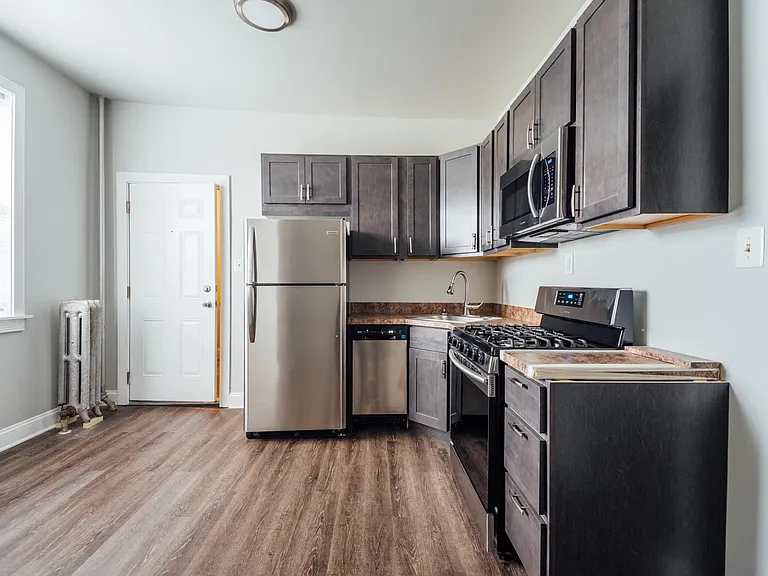 Unit 3W - Updated Kitchen