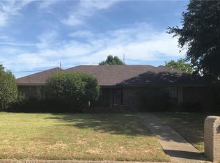 241 NE Timber Ridge Dr, Burleson, TX 76028