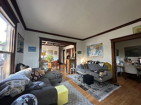 3rd image of 7 Barton Ave SE APT 4