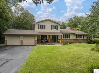 106 Tami Ln, Mankato, MN 56001