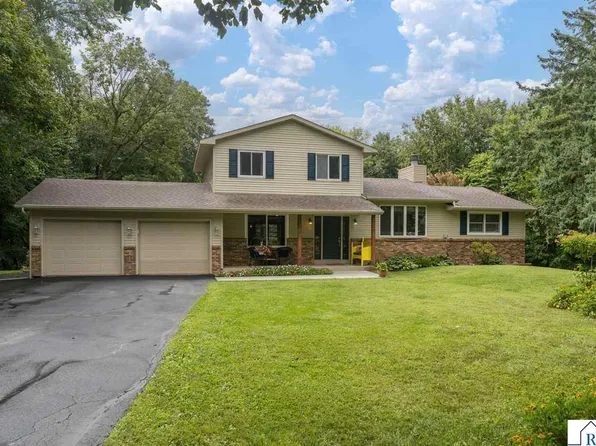 106 Tami Ln, Mankato, MN 56001