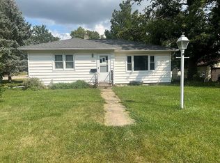 2104 Victory Dr, Cedar Falls, IA