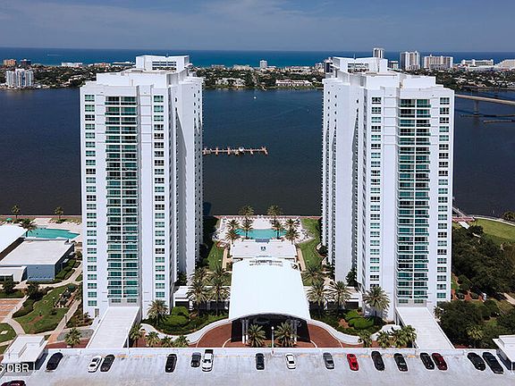 2nd image of 231 Riverside Dr Unit 301