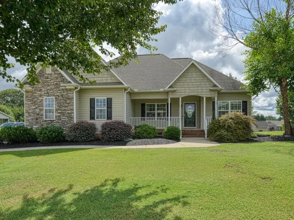 178 Hummingbird Ln, Chesnee, SC 29323