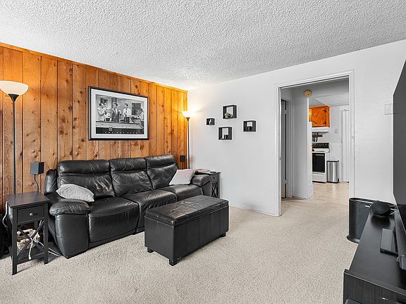 Livingroom looking towards kitchen