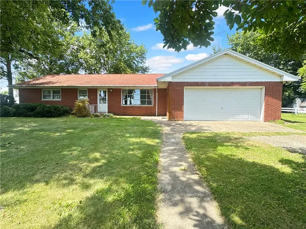 971 E County Road 1450n, Humboldt, IL 61931