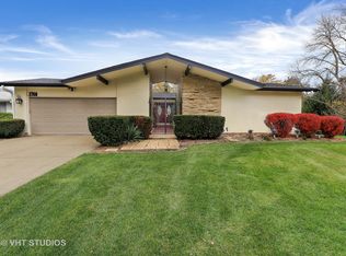 1760 Carol Ct, Deerfield, IL 60015