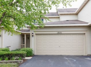 1851 S Wentworth Cir, Romeoville, IL 60446