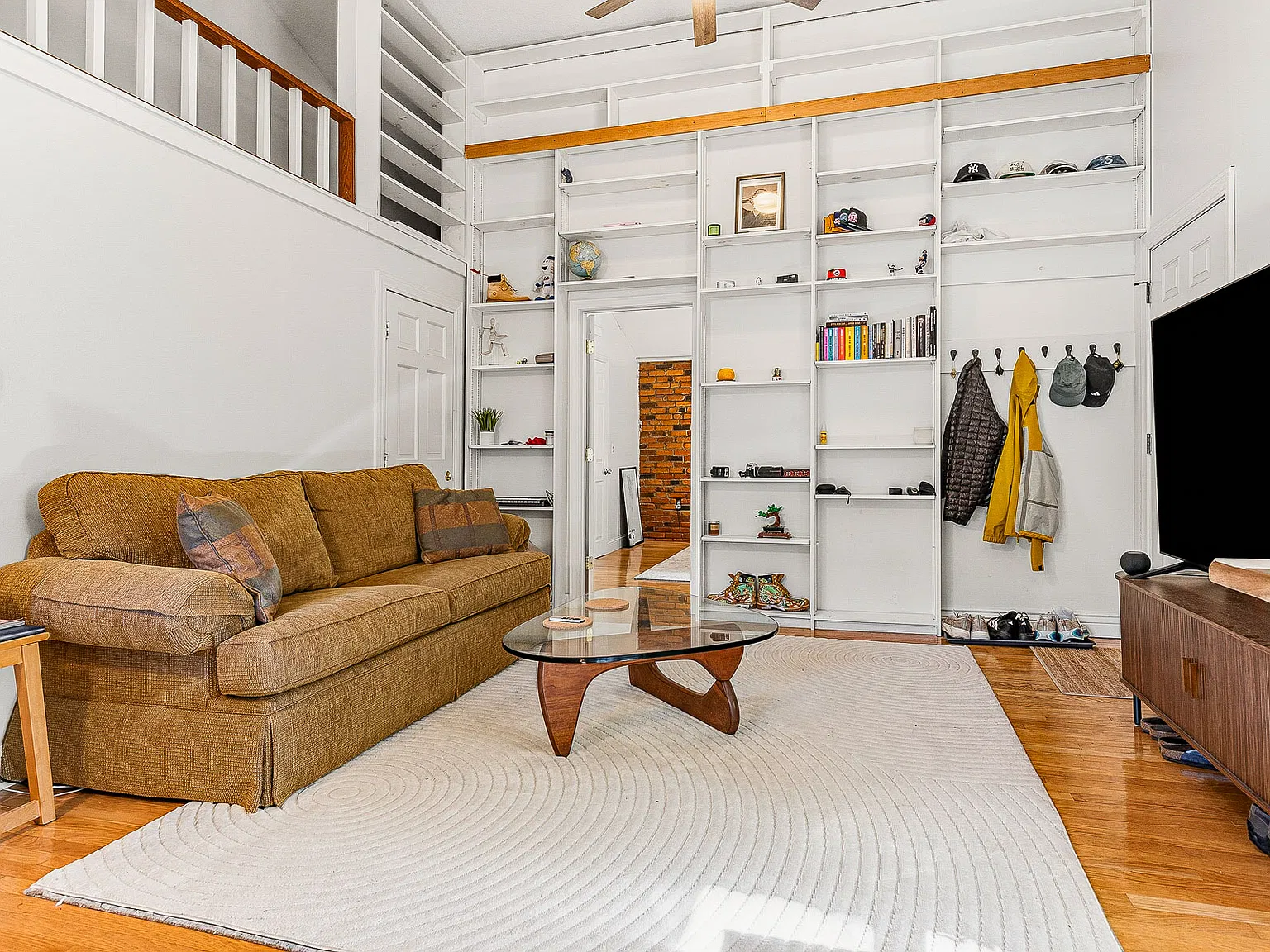 25 Exeter Rd — Photo 4