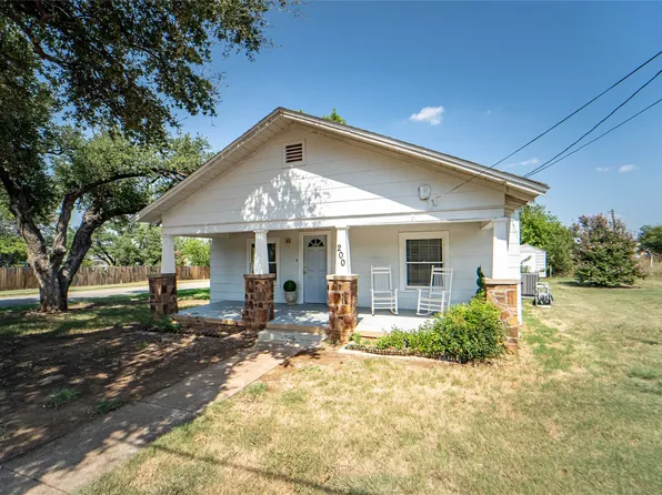 200 S Flint St, Breckenridge, TX 76424