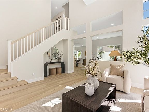 2nd image of 5 Chatri Cir