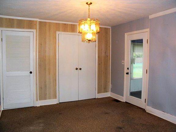 5th image of 132 Meadowbrook Dr