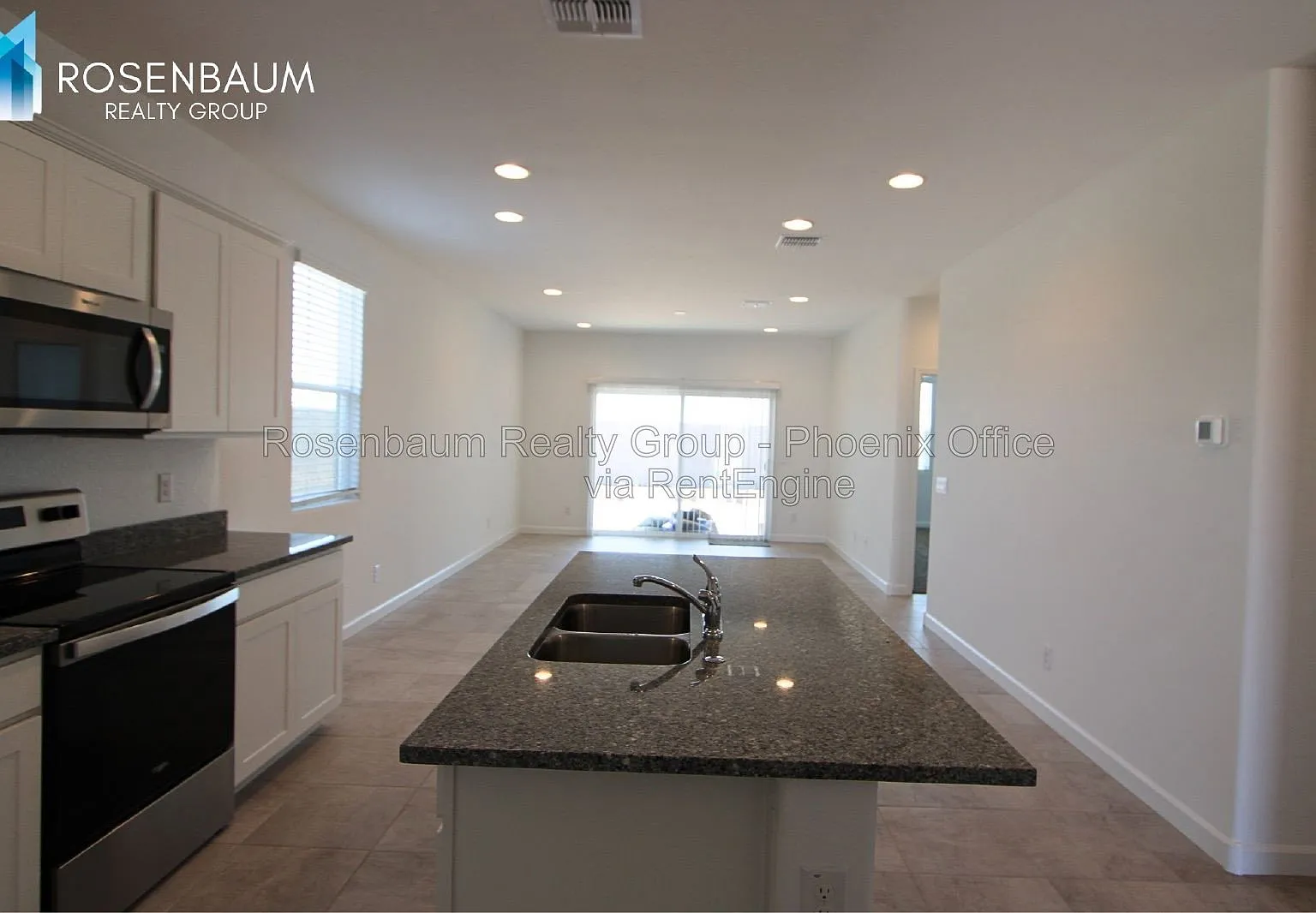 4 bed, 2.0 bath, 1787 sqft, $1,799 — Photo 2