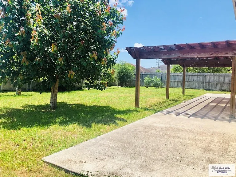 3410 Chardonay Dr — Photo 18