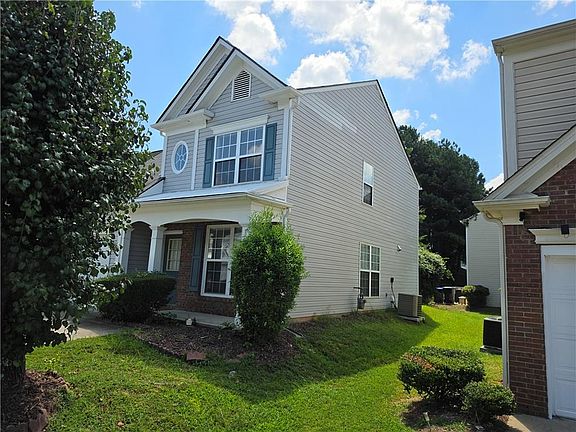3rd image of 2503 Regent Walk Dr