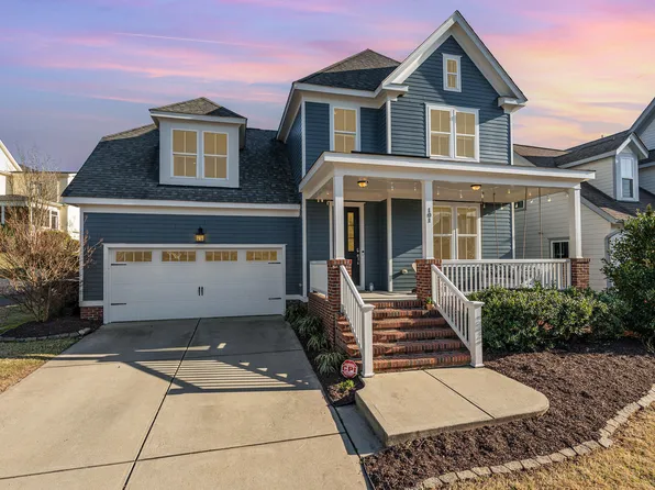 101 Mearleaf Pl, Holly Springs, NC 27540