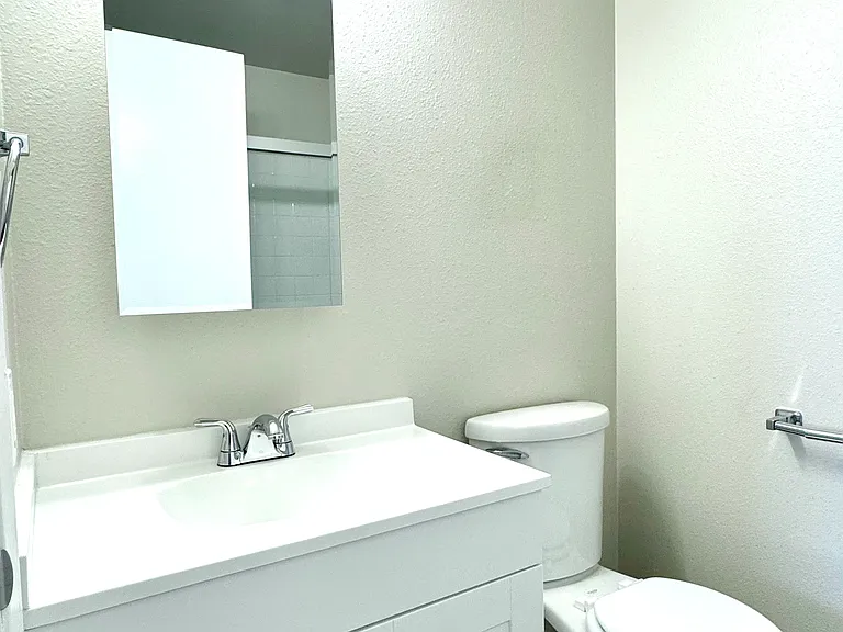 3829 Colby Ave #10 — Photo 9