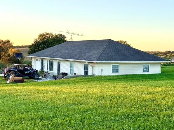 5975 SE Grindstone Rd, Cameron, MO 64429