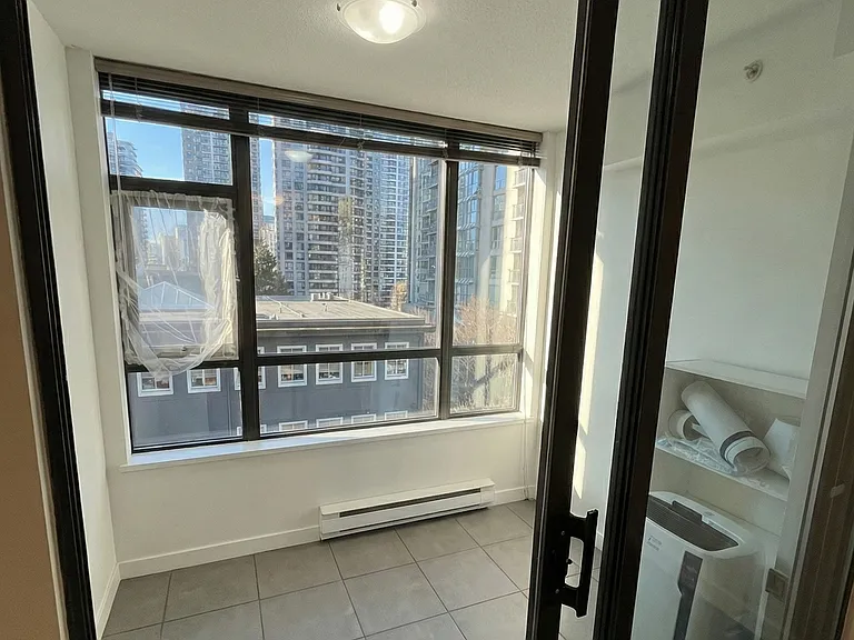 538 Smithe St #506 — Photo 4