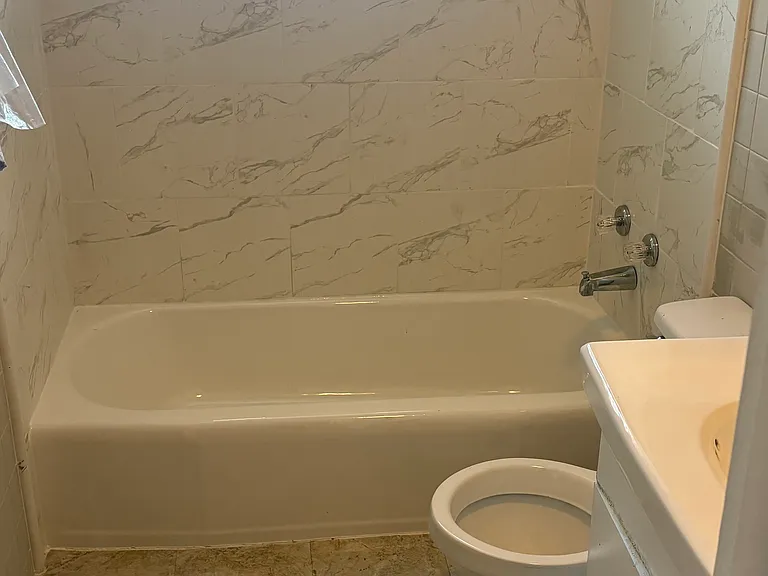 929 W North Ave #A — Photo 5