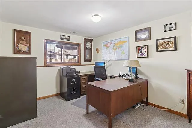 1606 Manchester Xing — Photo 15