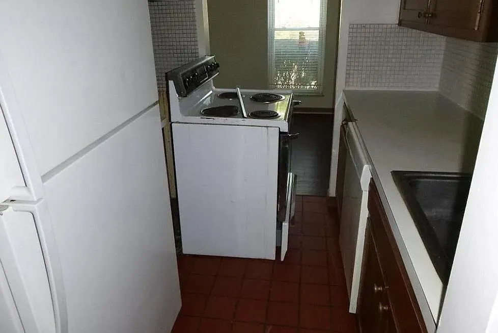 Building Photo - 3303 Riverside Dr #7