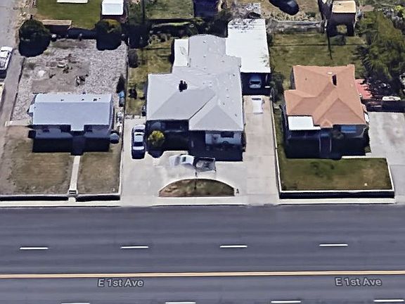 2nd image of 318 E 1st Ave