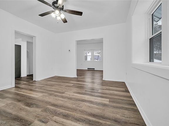 5th image of 1745 Leighton Ave