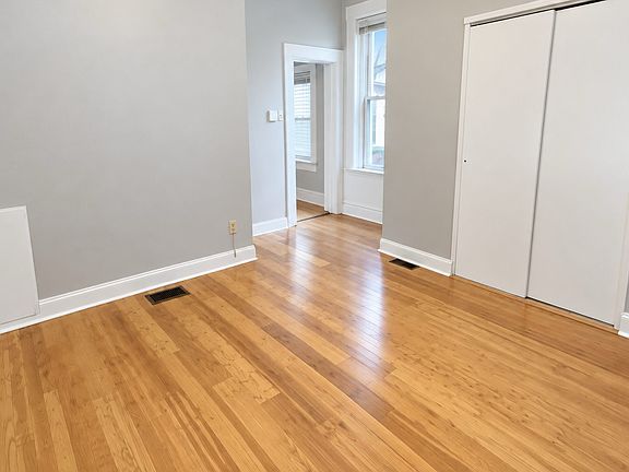 4th image of 221 N Dithridge St APT 6