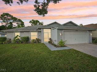 13770 Willow Bridge Dr, North Fort Myers, FL 33903