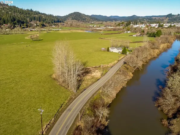 54210 Old Broadbent Rd, Myrtle Point, OR 97458