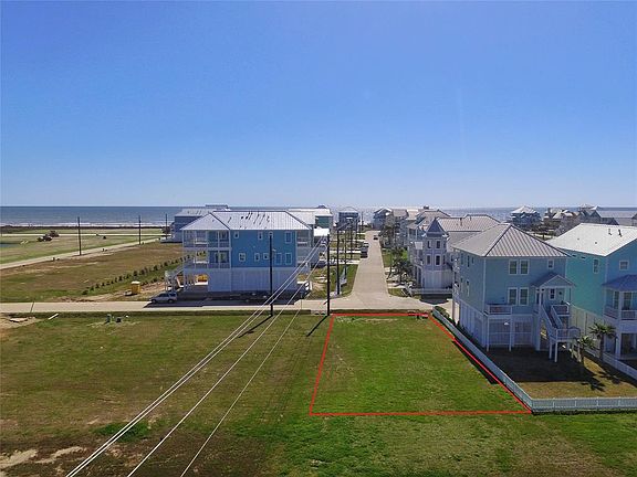 3rd image of 11402 Starfish Ln