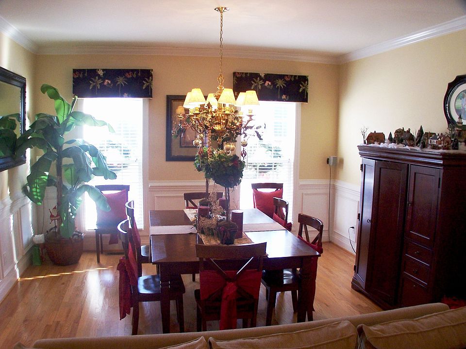 2nd image of 115 Jasmine Bay