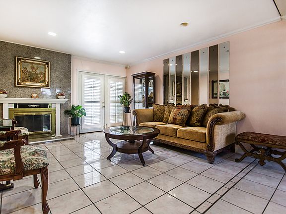 5th image of 2631 Greenborough Pl