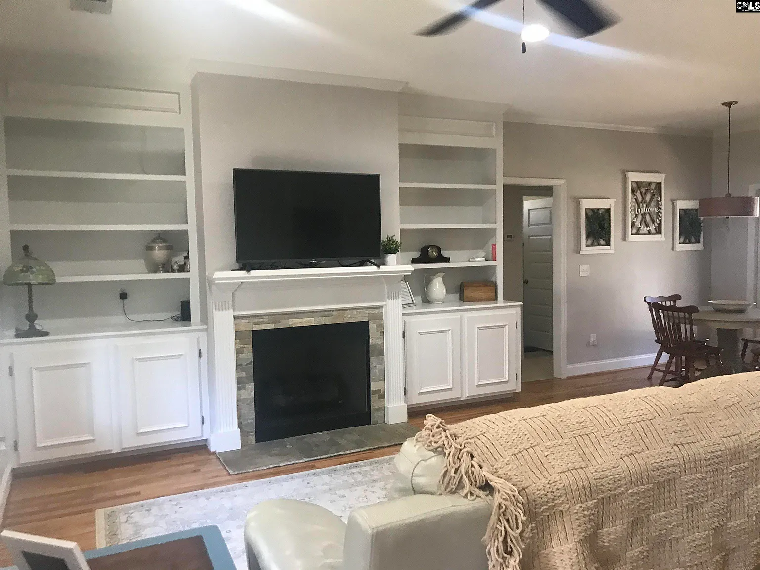3 bed, 1400 sqft, $2,200 — Photo 2